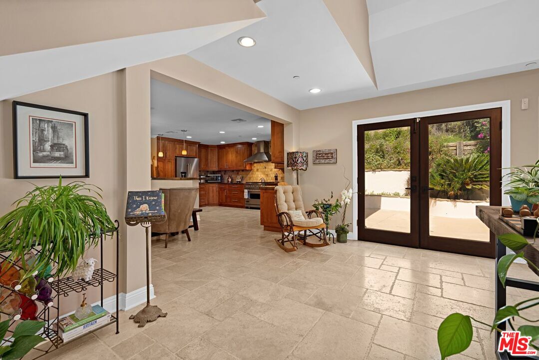 3645 Longview Valley Rd