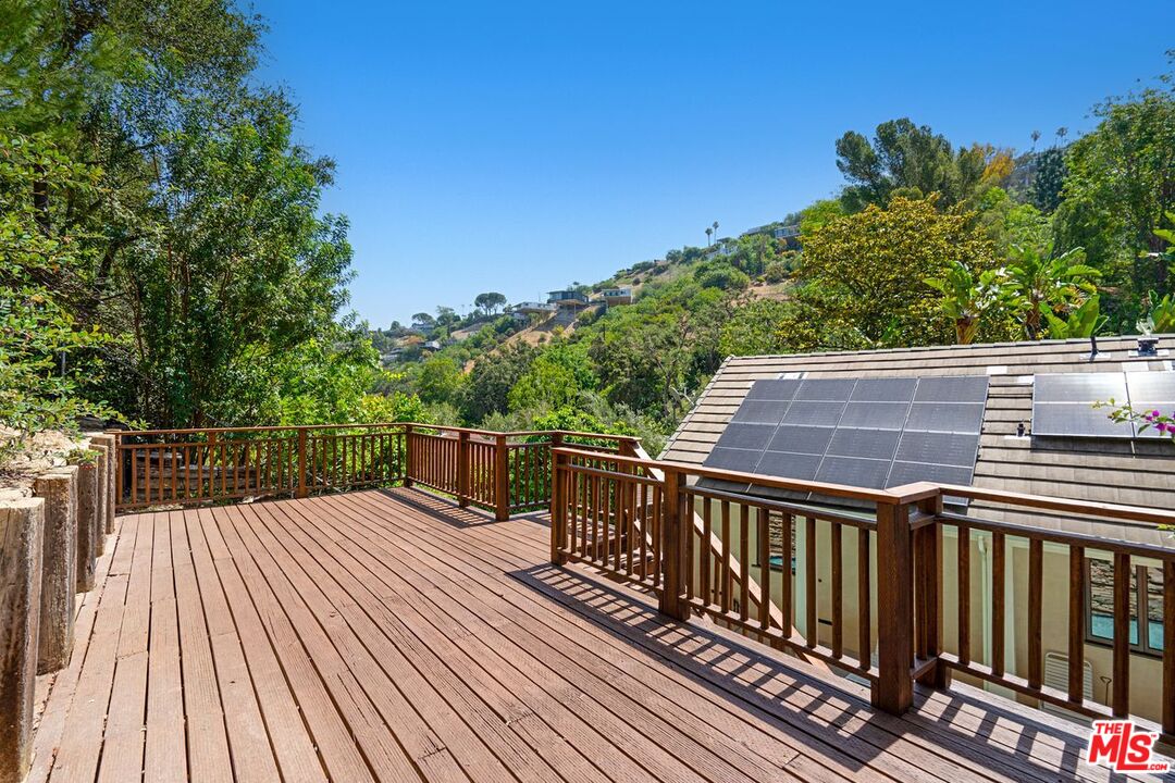 3645 Longview Valley Rd