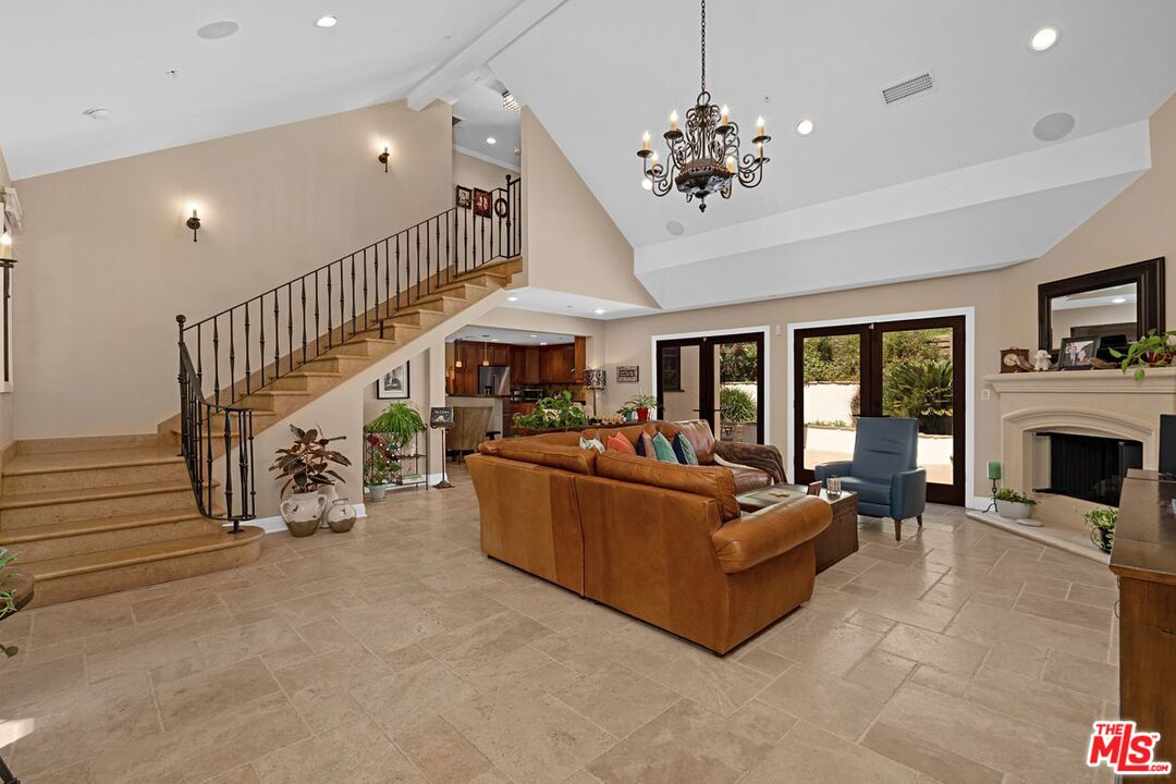 3645 Longview Valley Rd