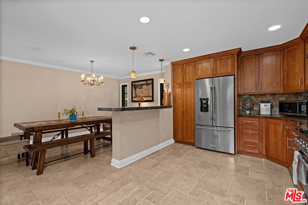3645 Longview Valley Rd