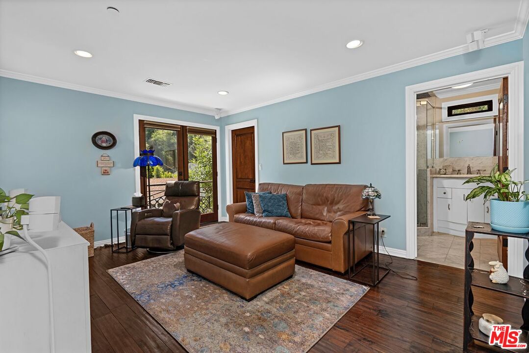 3645 Longview Valley Rd