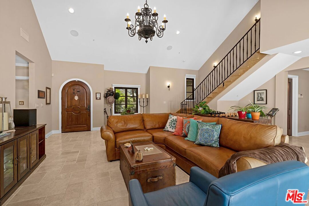 3645 Longview Valley Rd