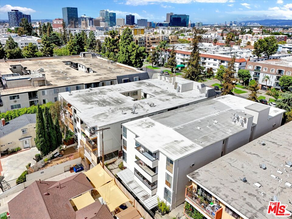 244 S La Fayette Park Pl Unit: 205