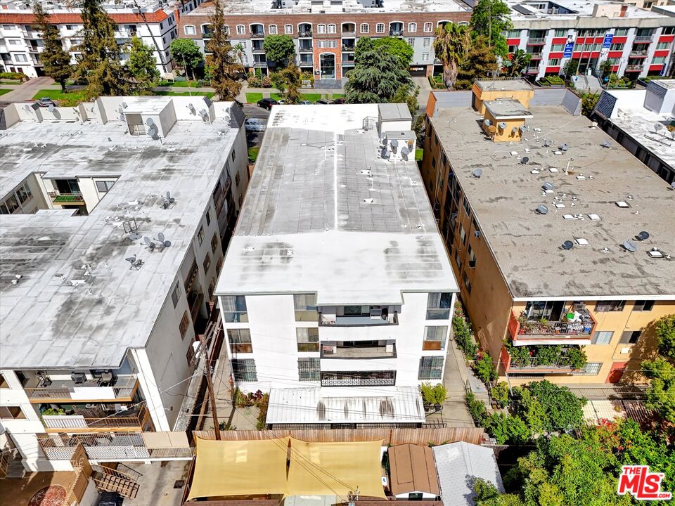 244 S La Fayette Park Pl Unit: 205