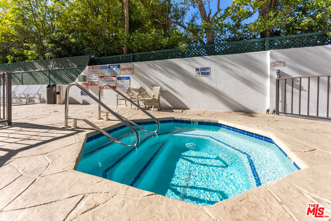 10551 WILSHIRE Unit: 702/703