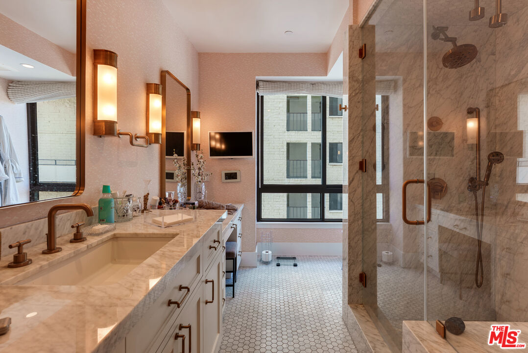 10551 WILSHIRE Unit: 702/703