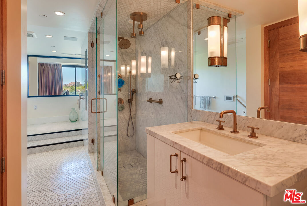 10551 WILSHIRE Unit: 702/703