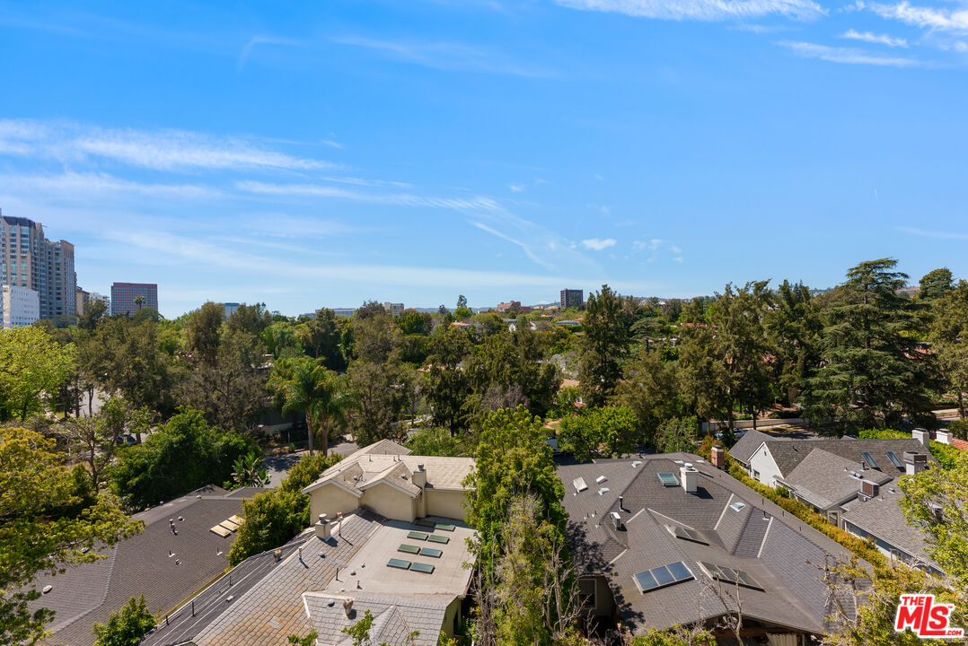 10551 WILSHIRE Unit: 702/703