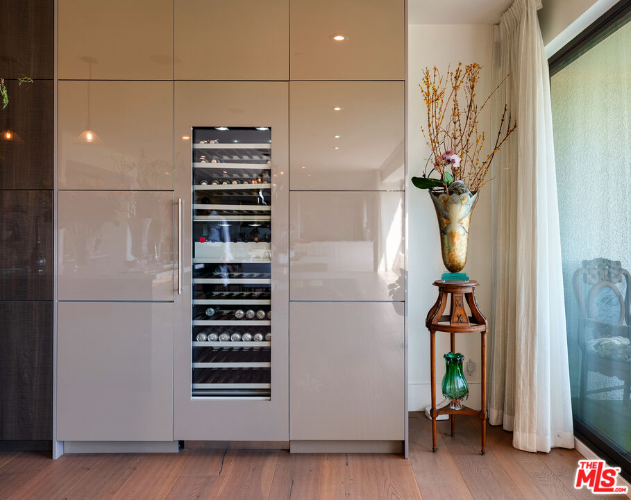 10551 WILSHIRE Unit: 702/703