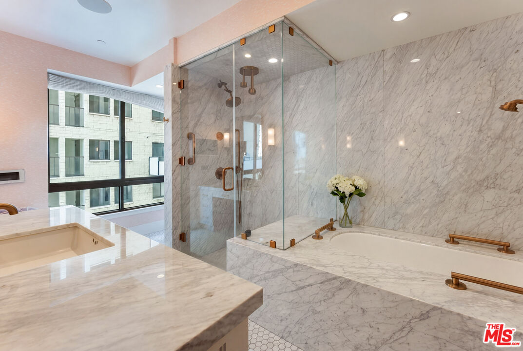 10551 WILSHIRE Unit: 702/703