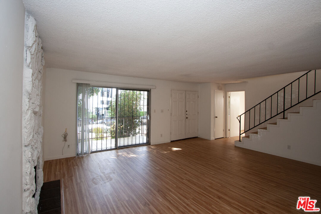 11515 Ohio Ave Unit: 1