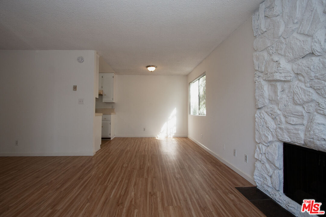 11515 Ohio Ave Unit: 1