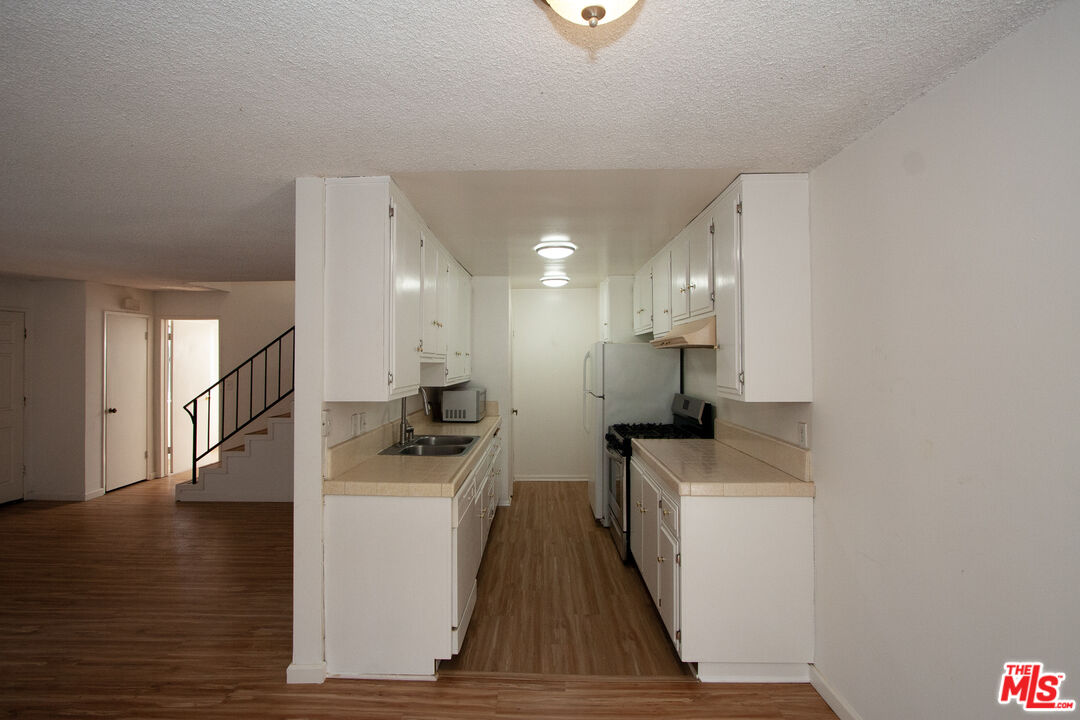 11515 Ohio Ave Unit: 1