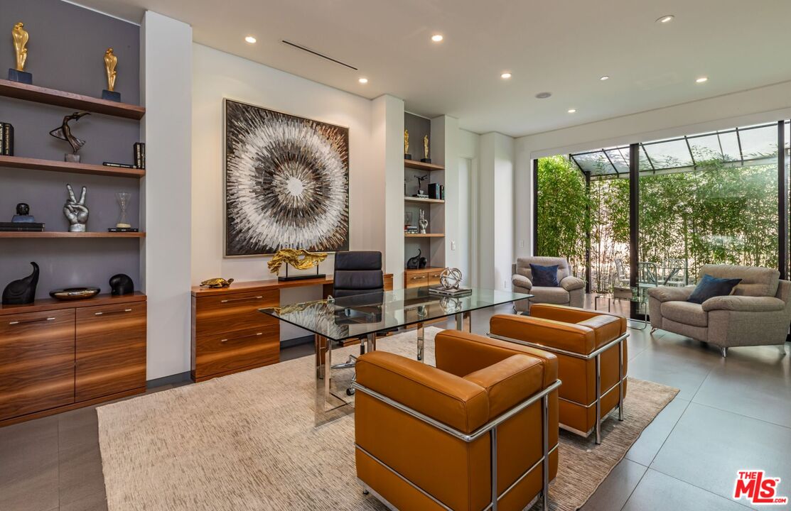 2002 LOMA VISTA DR