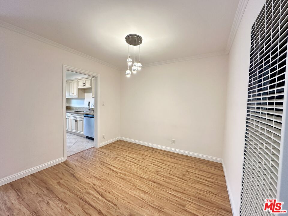 1114 S Sherbourne Dr Unit: 5