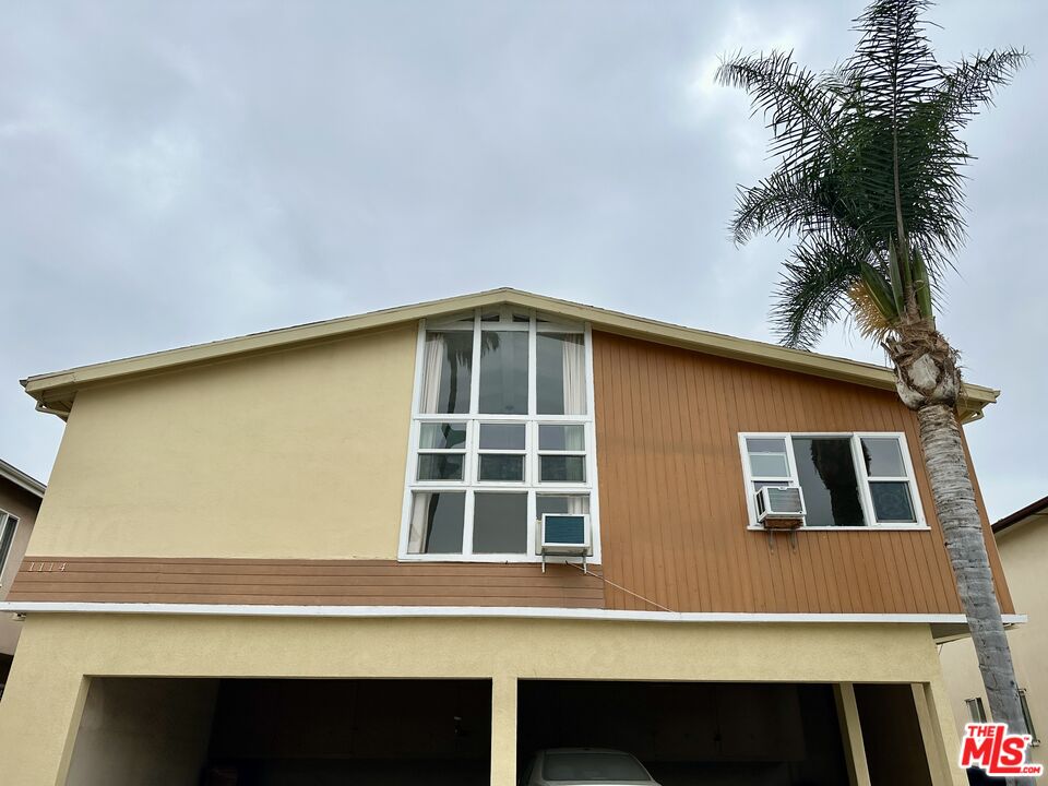 1114 S Sherbourne Dr Unit: 5