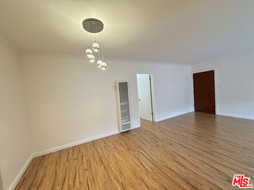 1114 S Sherbourne Dr Unit: 5