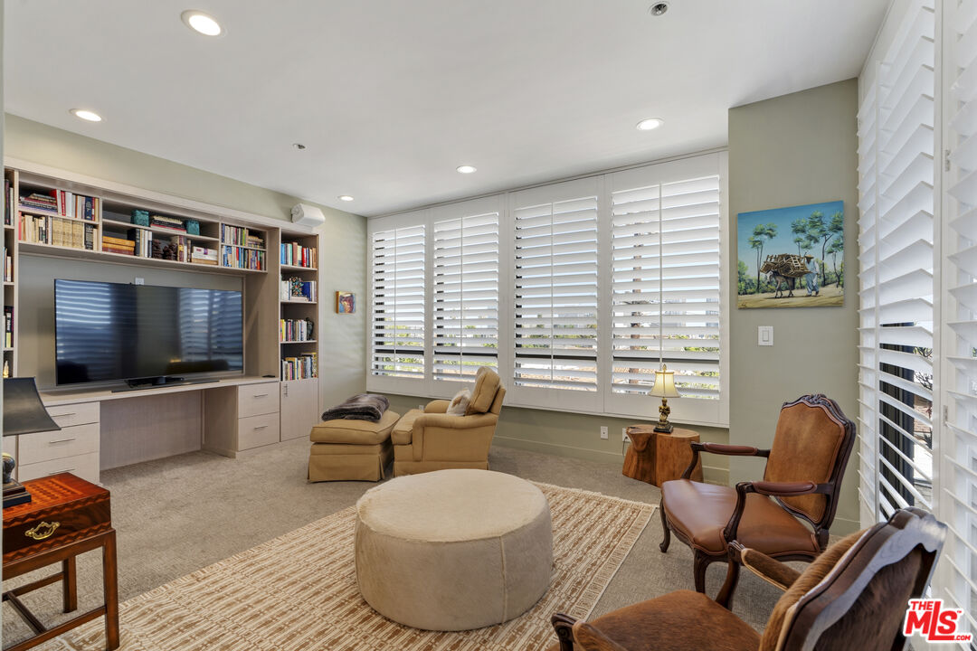 10430 Wilshire Blvd Unit: 305