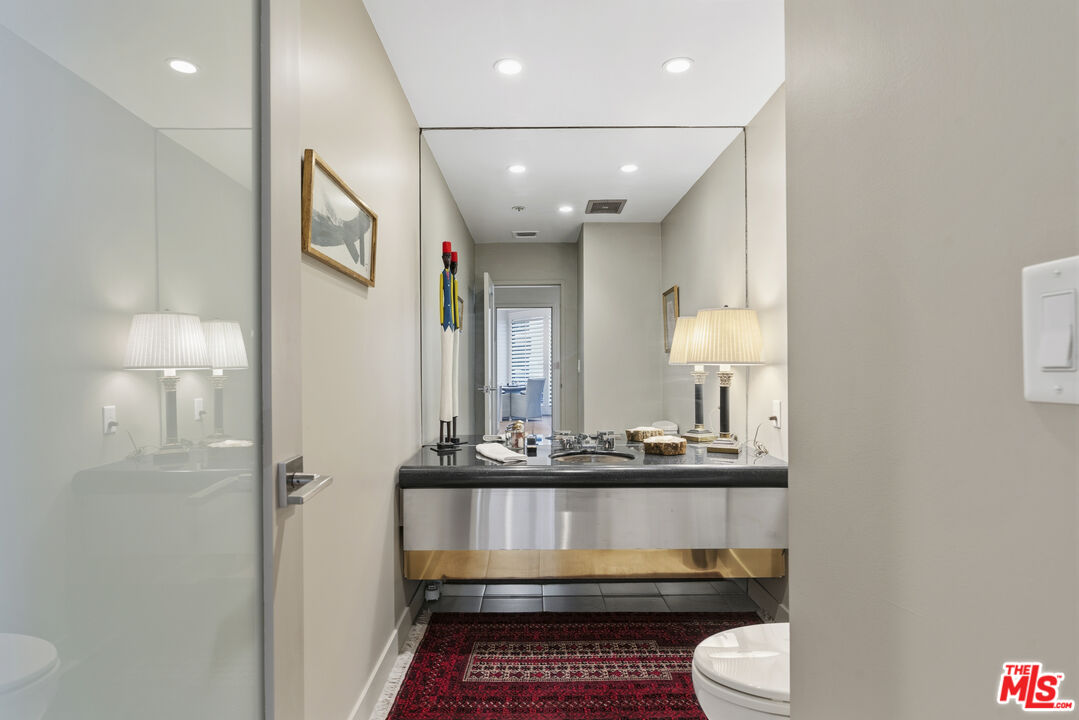 10430 Wilshire Blvd Unit: 305