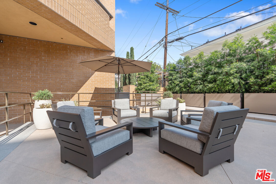 10430 Wilshire Blvd Unit: 305