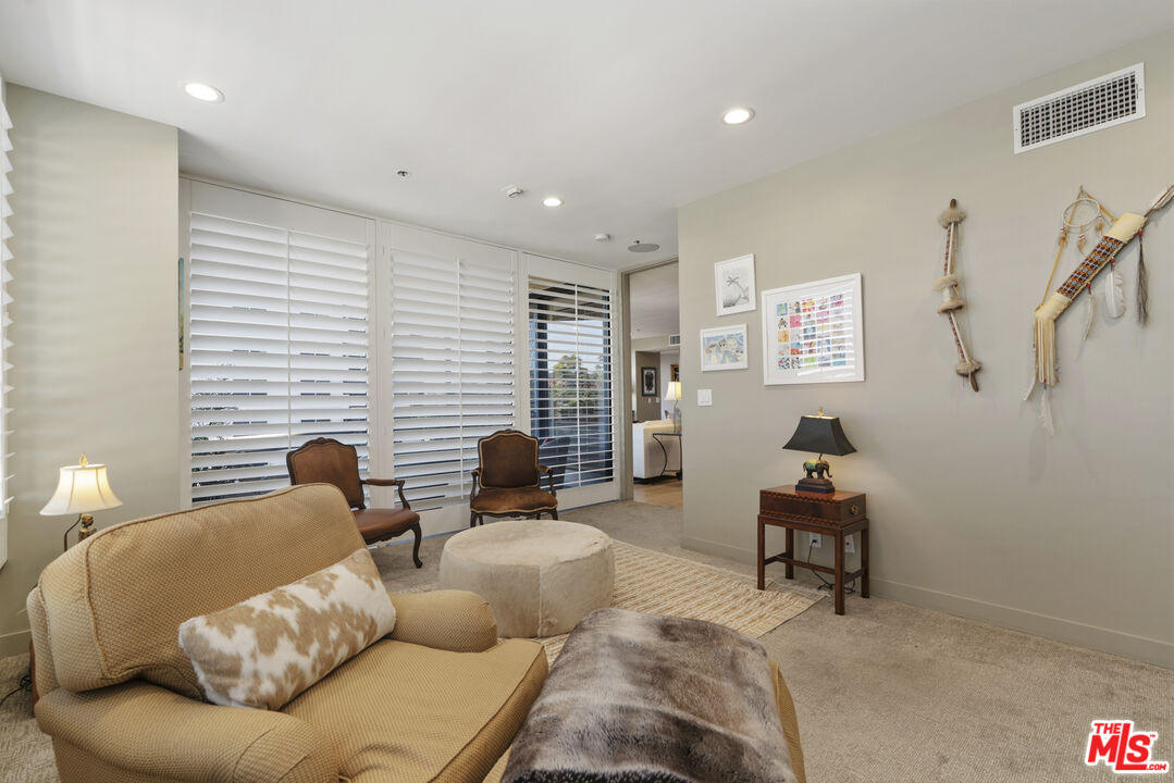 10430 Wilshire Blvd Unit: 305