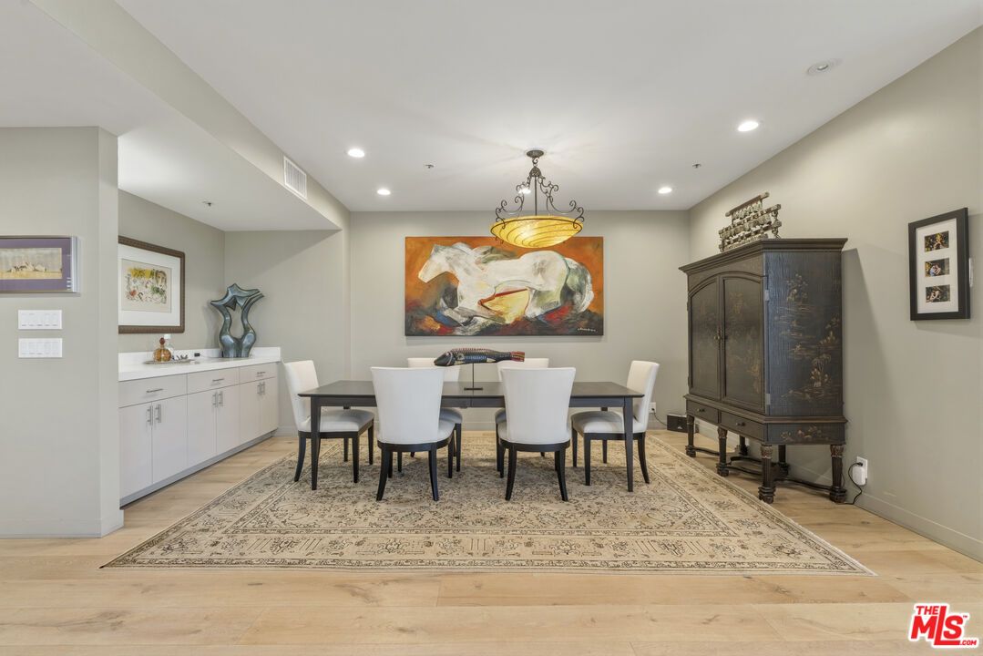 10430 Wilshire Blvd Unit: 305