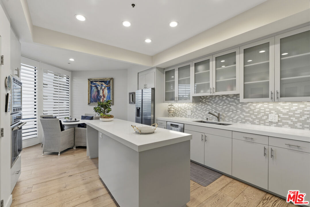 10430 Wilshire Blvd Unit: 305
