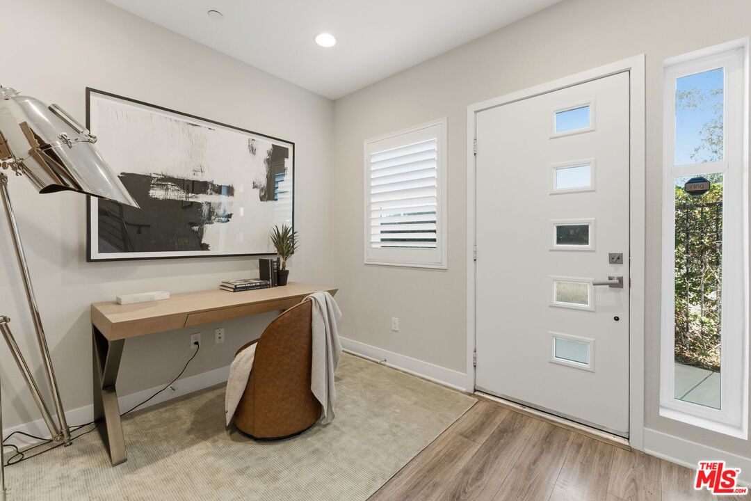 2753 Waverly Dr Unit: 806