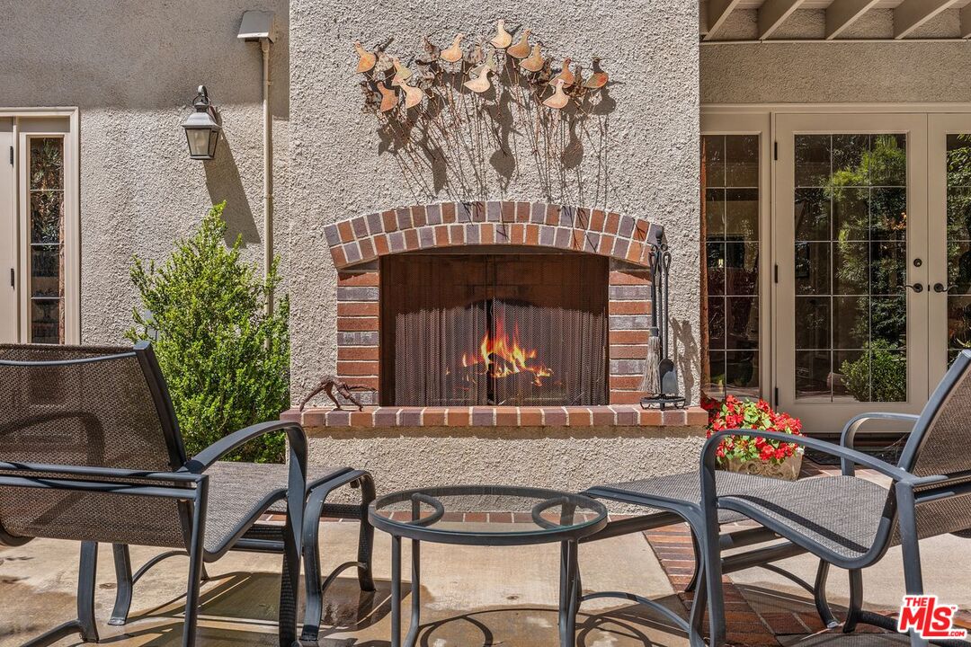 2792 Bottlebrush Dr