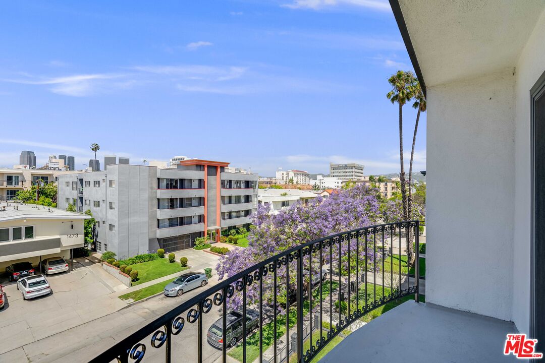 1470 Rexford Dr Unit: 302