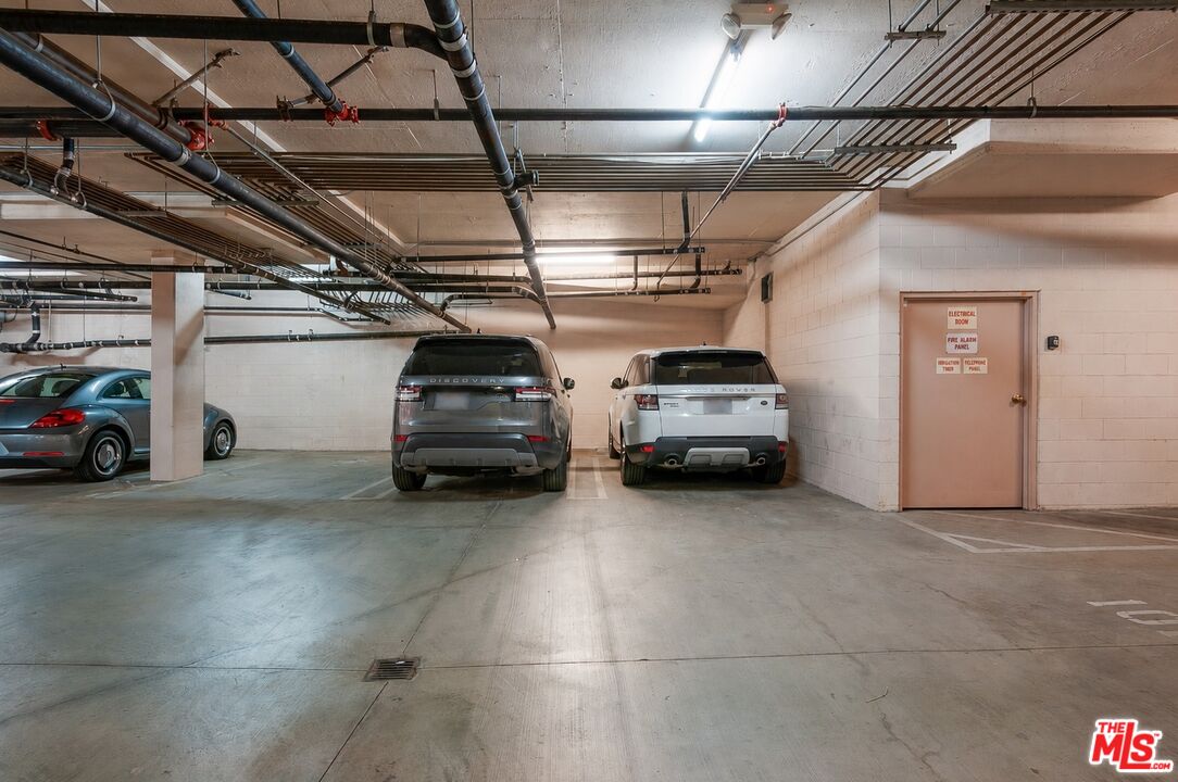 1050 N Edinburgh Ave Unit: 103