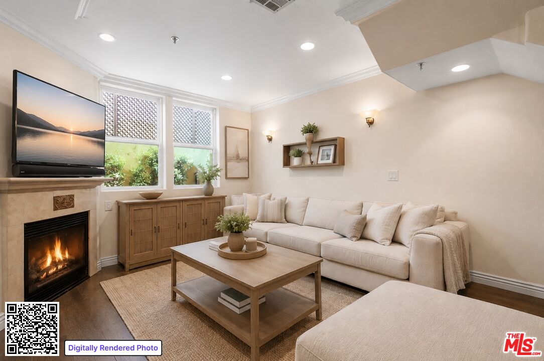 1050 N Edinburgh Ave Unit: 103