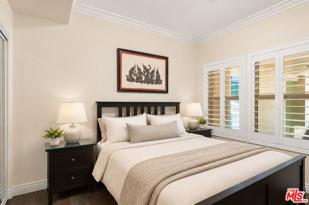 1050 N Edinburgh Ave Unit: 103
