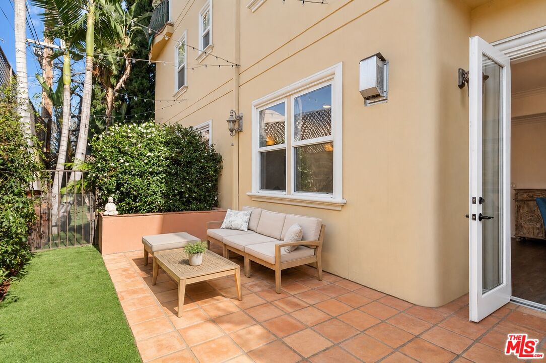1050 N Edinburgh Ave Unit: 103