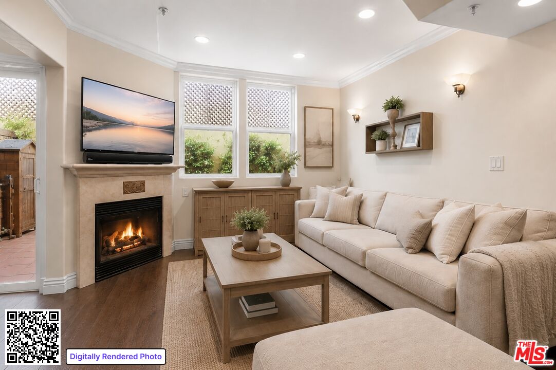 1050 N Edinburgh Ave Unit: 103