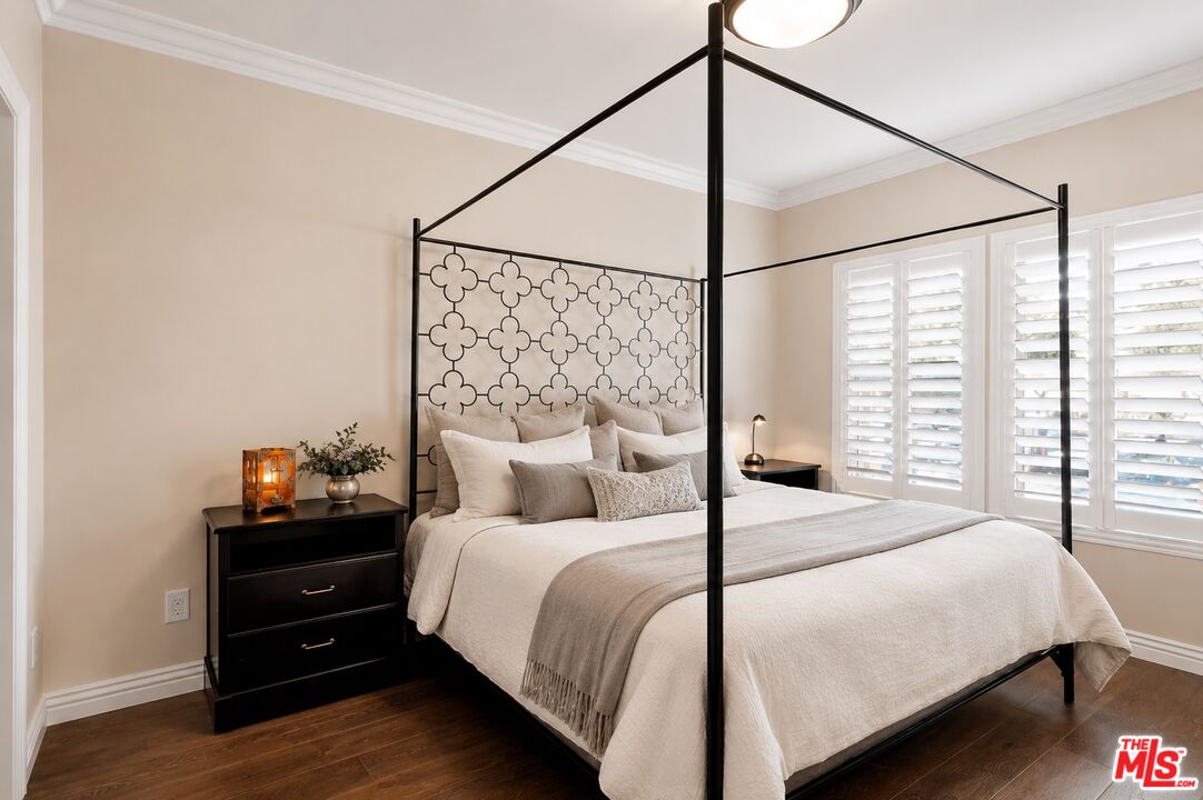1050 N Edinburgh Ave Unit: 103