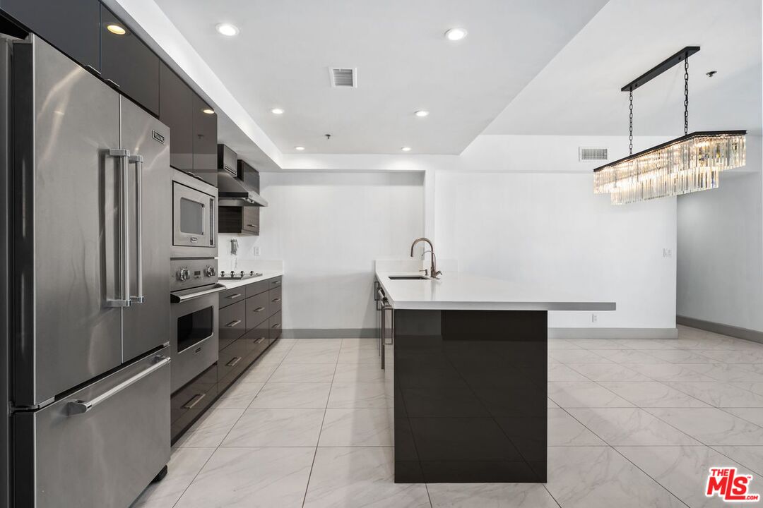 10660 Wilshire Blvd Unit: 804