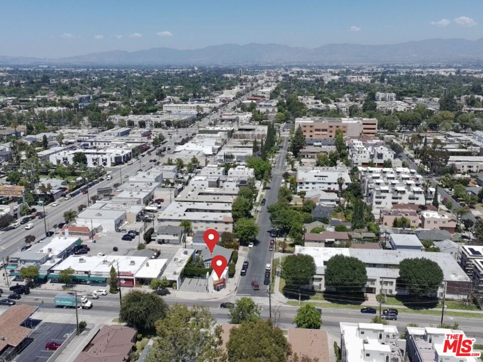 12035 Magnolia Blvd