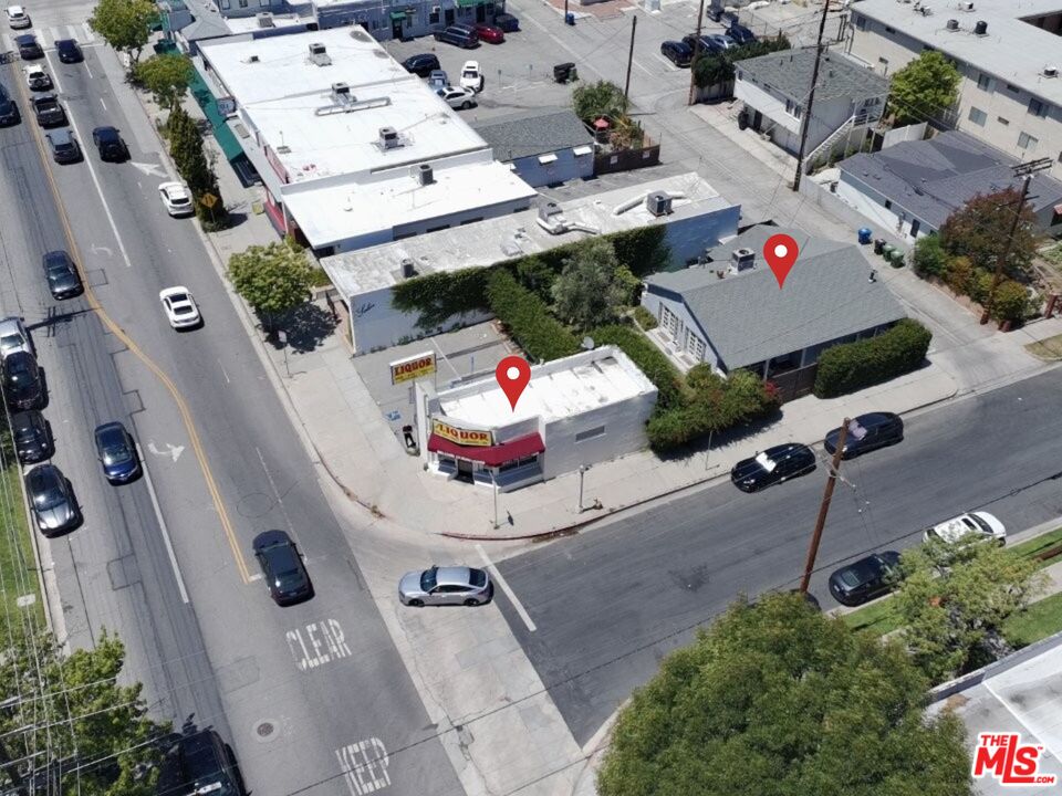 12035 Magnolia Blvd