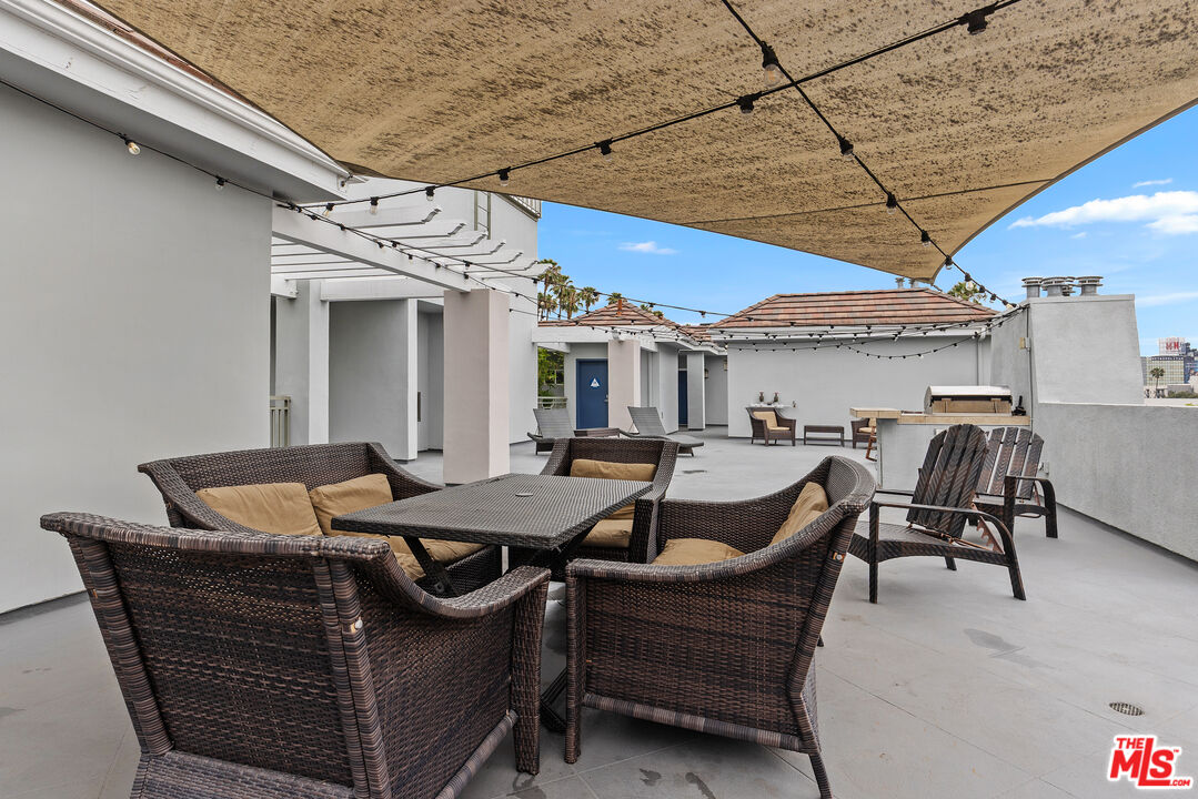 6038 Carlton Way Unit: 106