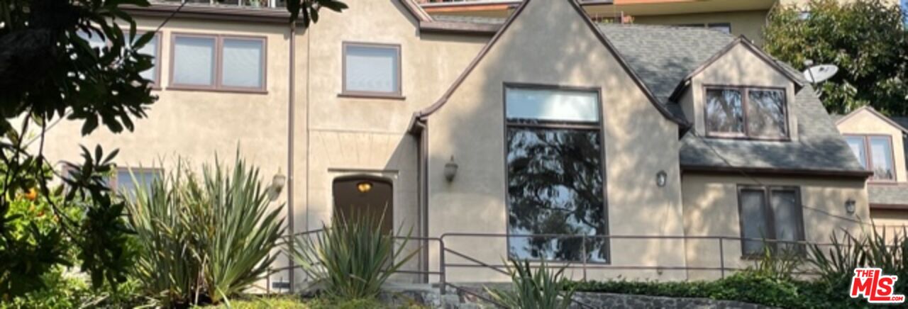 2239 VISTA DEL MAR PL