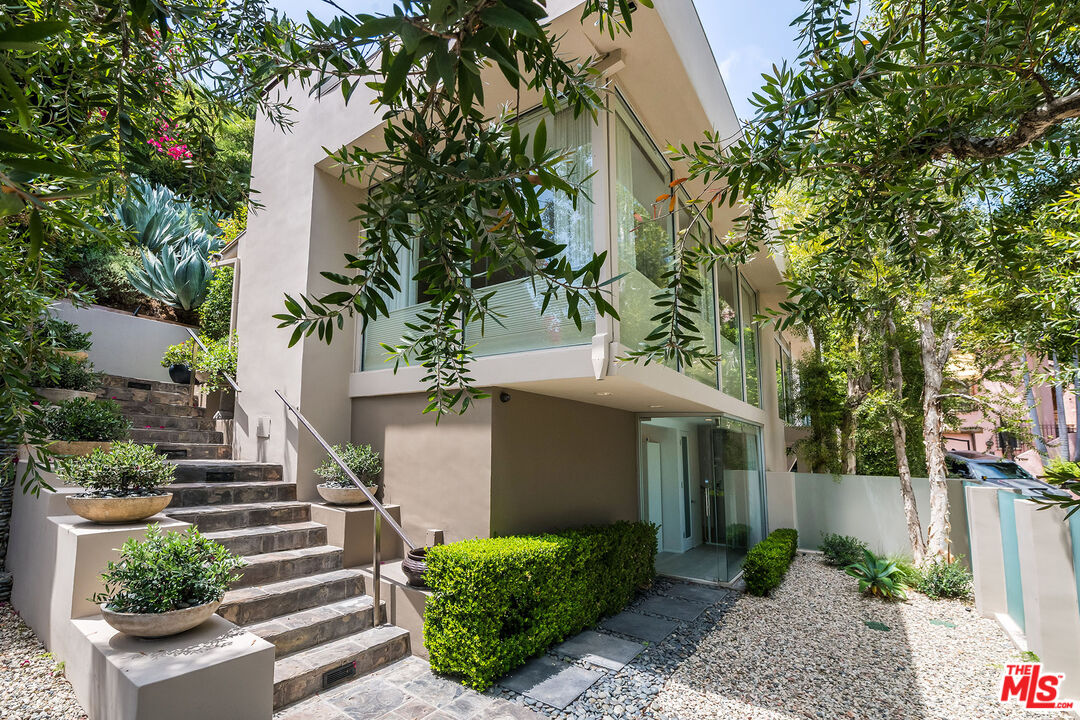 1331 CORDELL PL