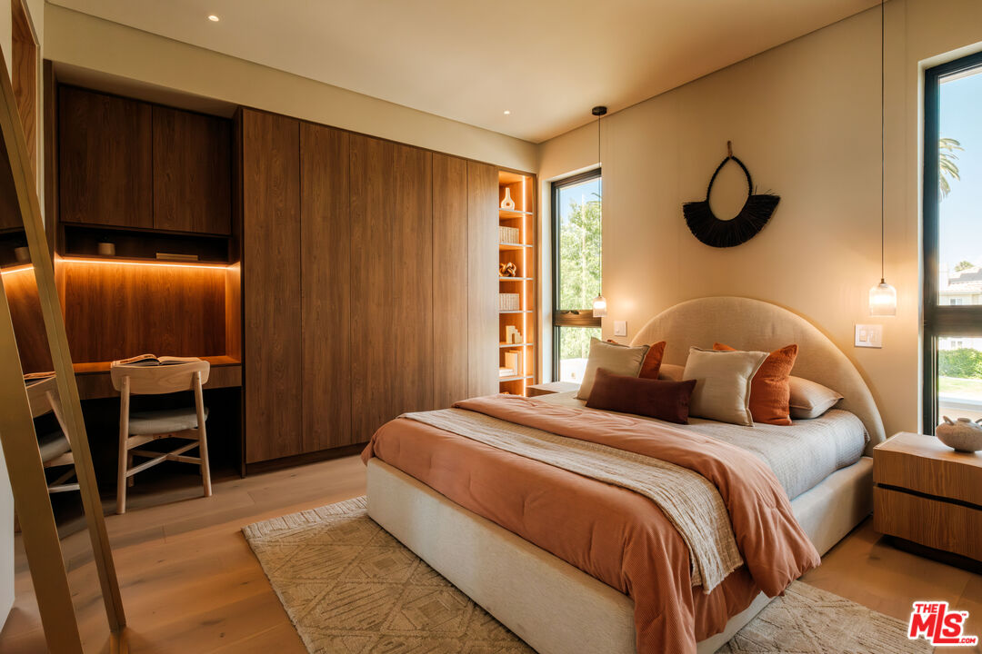 3951 Marcasel Ave