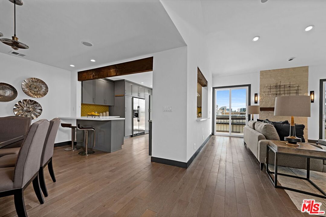 723 Westmount Dr Unit: 305