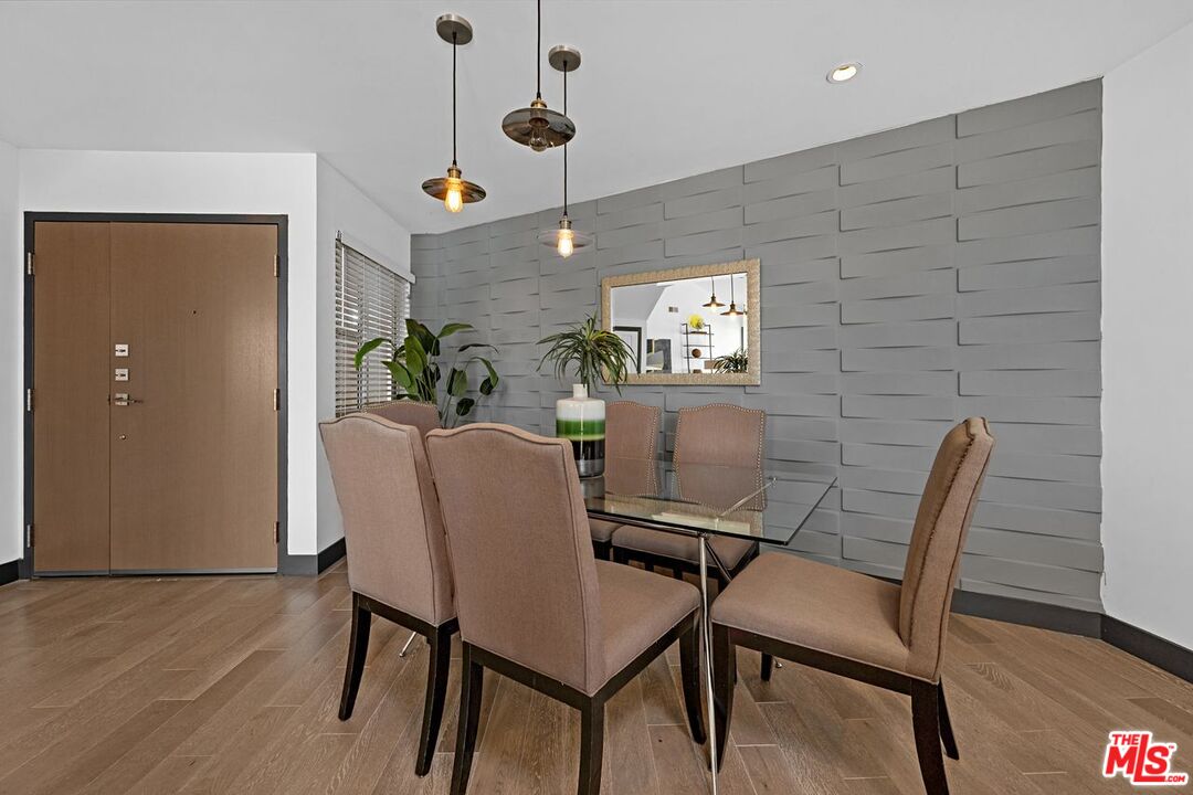 723 Westmount Dr Unit: 305
