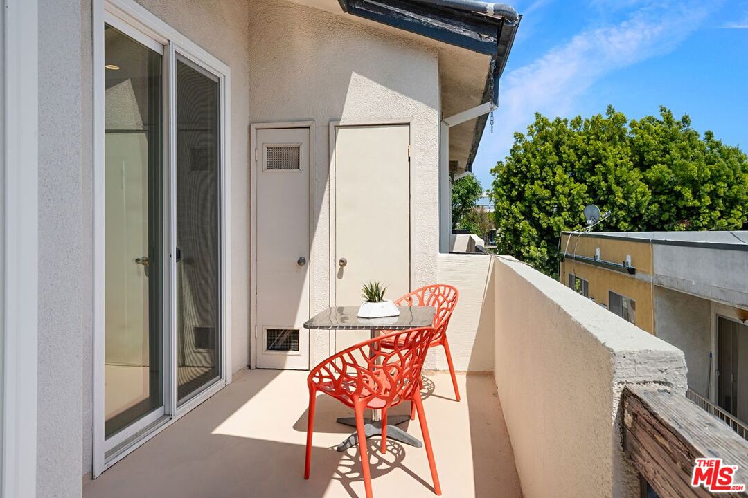 723 Westmount Dr Unit: 305