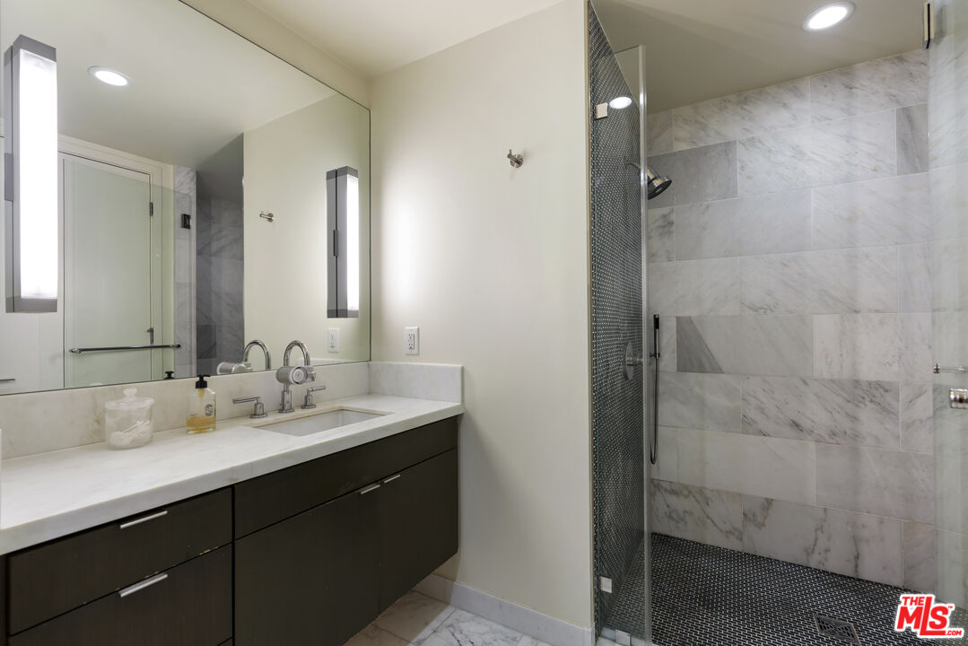 1705 Ocean Ave Unit: 212