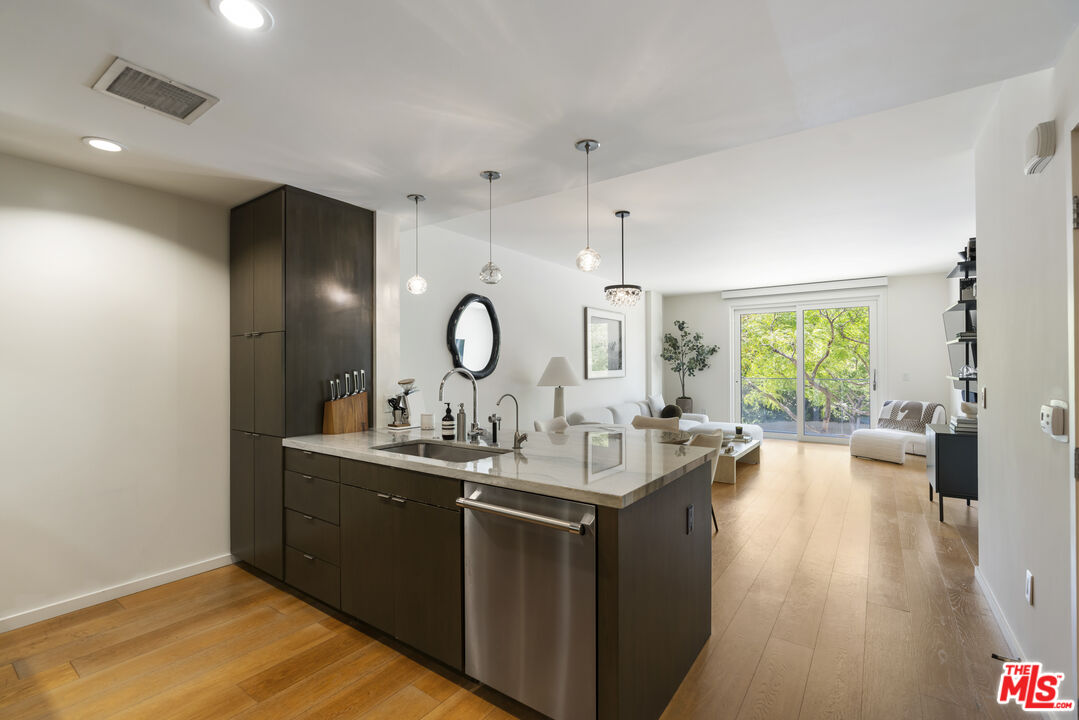 1705 Ocean Ave Unit: 212