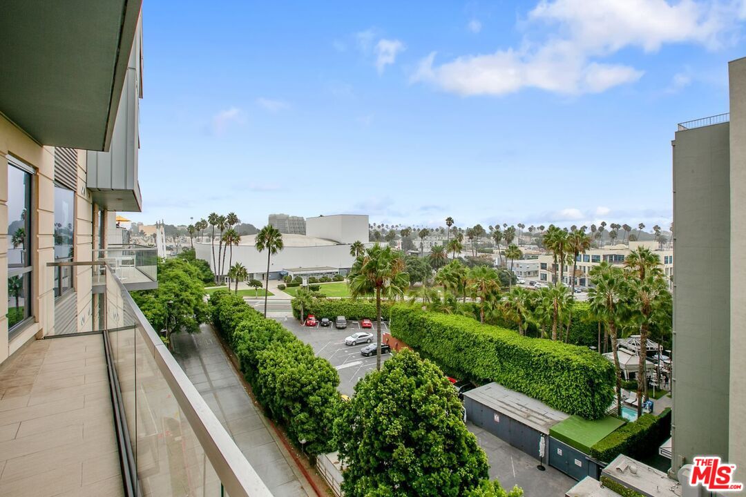 1705 Ocean Ave Unit: 212