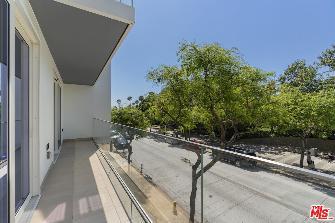 1705 Ocean Ave Unit: 212